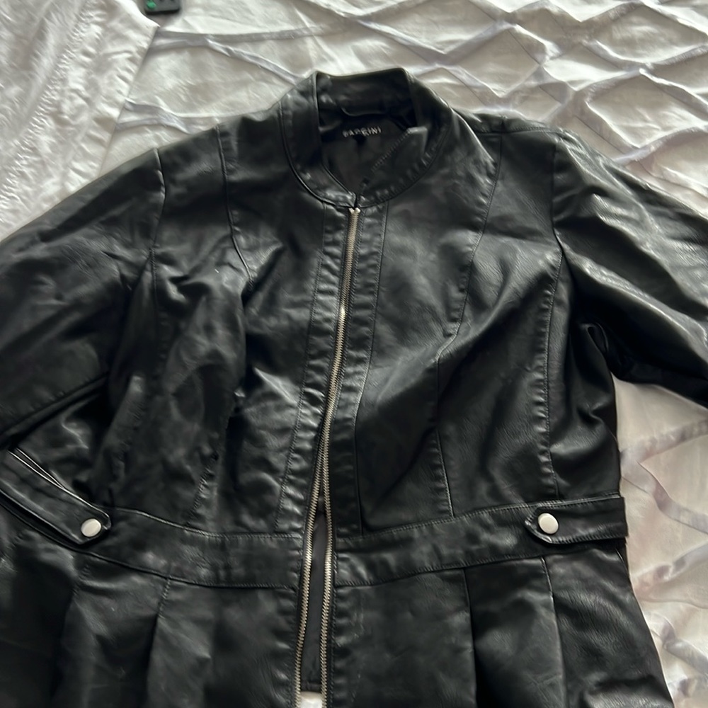 Jacket size 2X color black